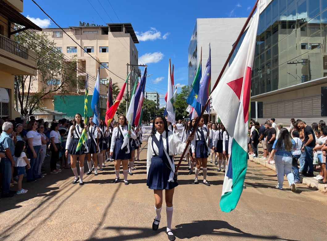 Educação é o destaque do desfile cívico em Abaeté