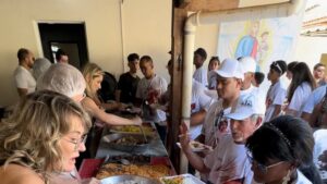 Acompanhamos o almoço oferecido pela família do Dr. Juliano Rodrigues à guarda Moçambique.