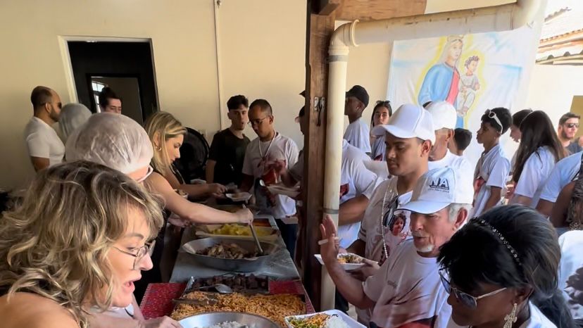 Acompanhamos o almoço oferecido pela família do Dr. Juliano Rodrigues à guarda Moçambique.