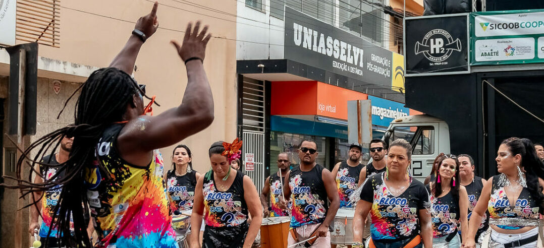 Ensaio do Bloco ‘Cê É Fi de Quem?’ movimenta foliões nesta quarta-feira (27)