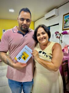 Mãe e filhos lançam livro “Expedição Culinária por Morada Nova de Minas”