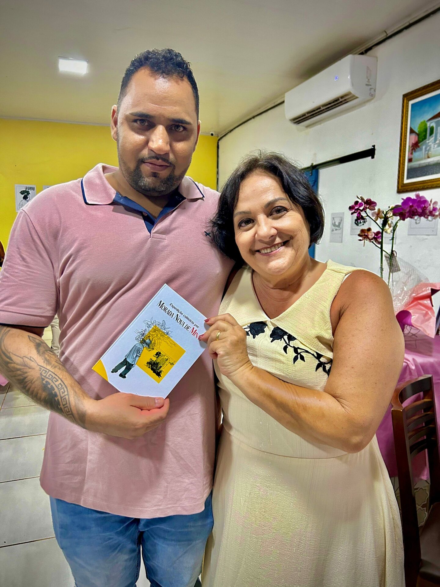 Mãe e filhos lançam livro “Expedição Culinária por Morada Nova de Minas”