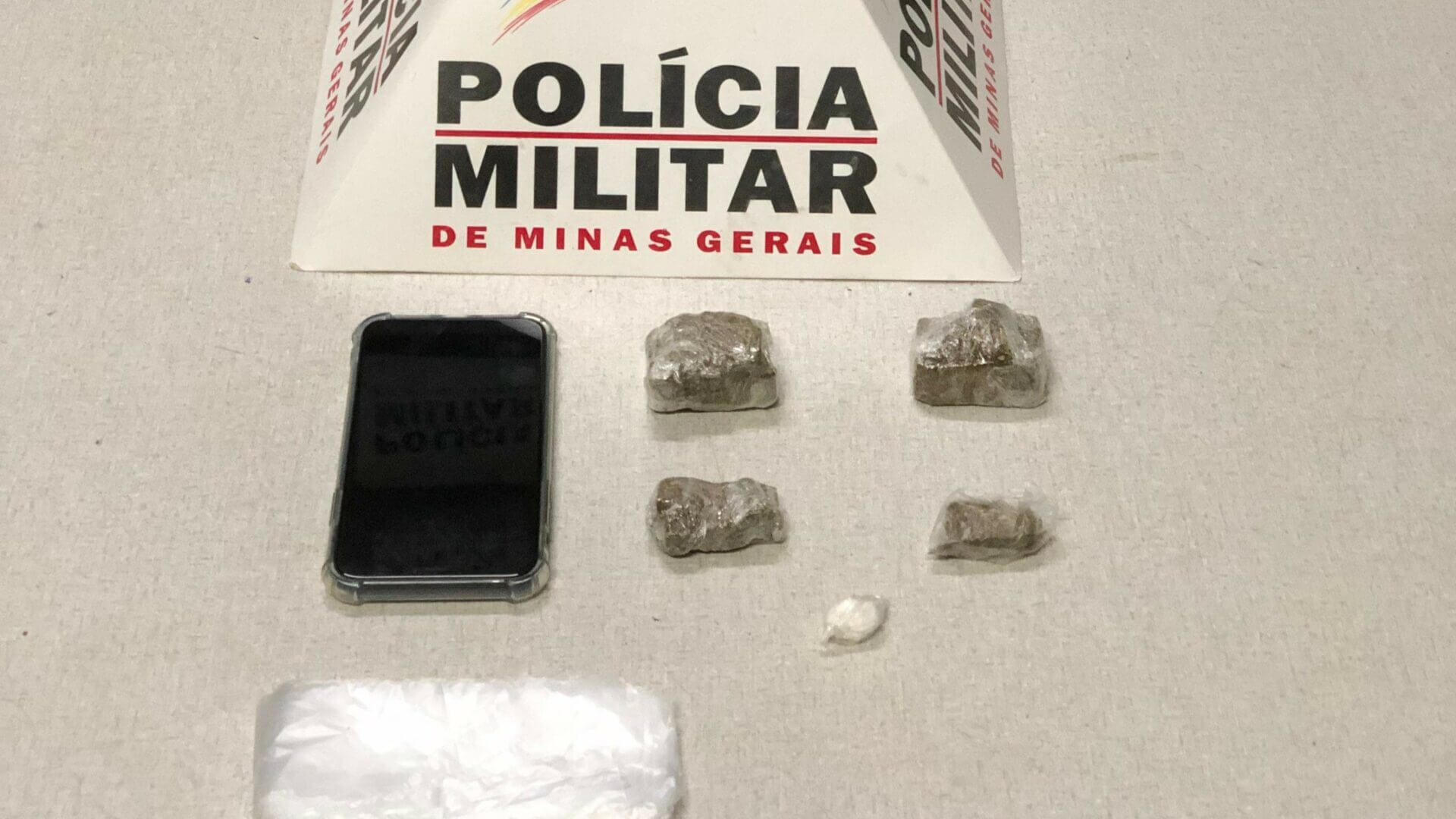 PM prende homem por tráfico de drogas e apreende entorpecentes em Abaeté