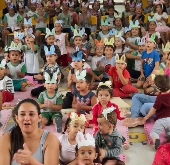 CACAU SHOW DISTRIBUI MIL OVOS DE PÁSCOA NAS CRECHES E ESCOLAS DE ABAETÉ