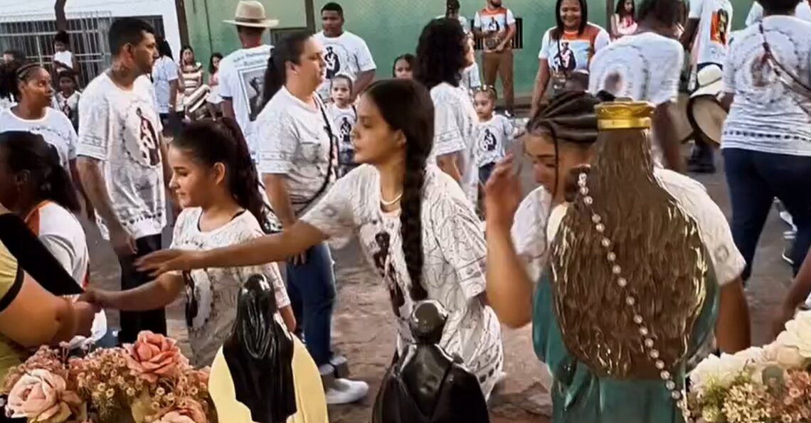 A fé que pulsa antes mesmo da festa