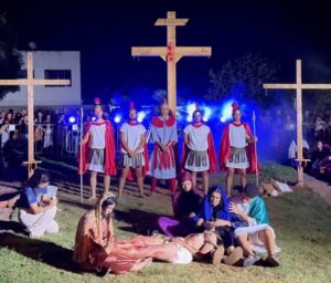 ENCENAÇÃO DA PAIXÃO DE CRISTO EM ABAETÉ
