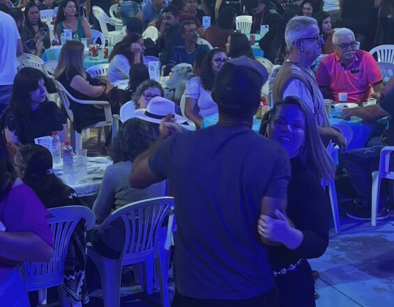 Tradicional Bingo Dançante da Apae de Abaeté