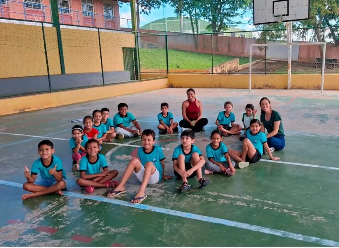 Alunos da Escola Frederico Campos tiveram manhã de movimento e diversão com atividades físicas