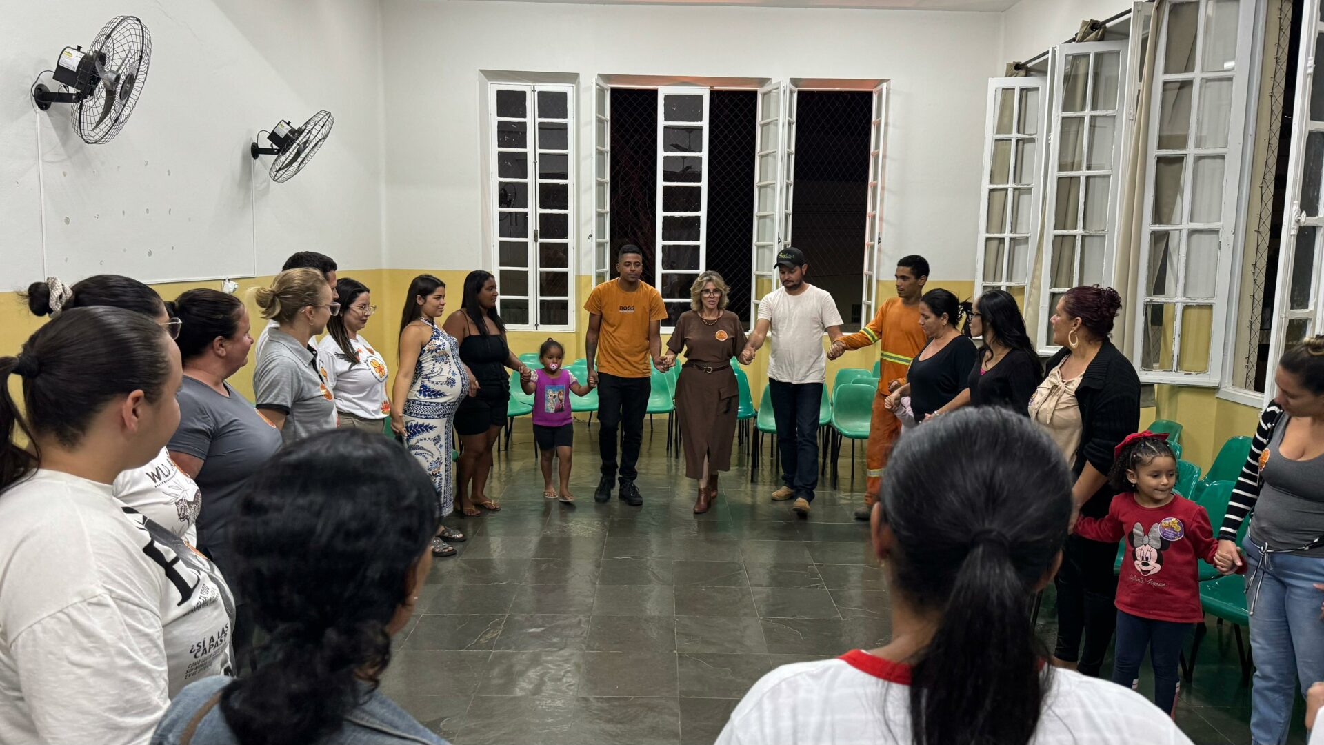 Palestra sobre Assédio a Crianças e Adolescentes em Dores do Indaiá