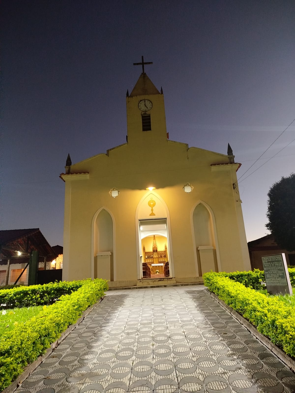 Cedro do Abaeté celebra cultura local com lançamento de postais, palestra e livro na Noite Mineira de Museus e Bibliotecas