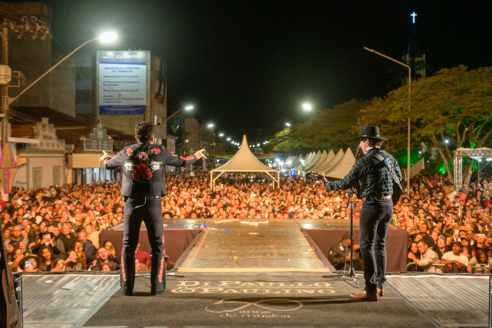 Forró na Praça 2025 entra para a história com estrutura grandiosa, atrações de peso e recorde de público em Martinho Campos